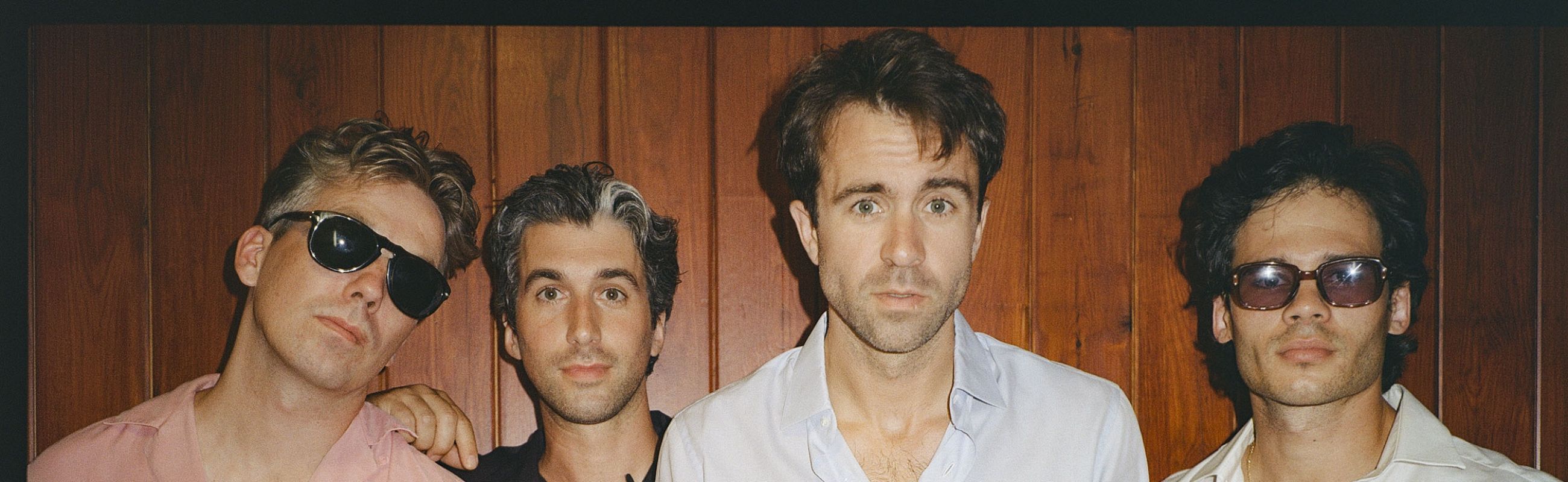 THE VACCINES PHOTO