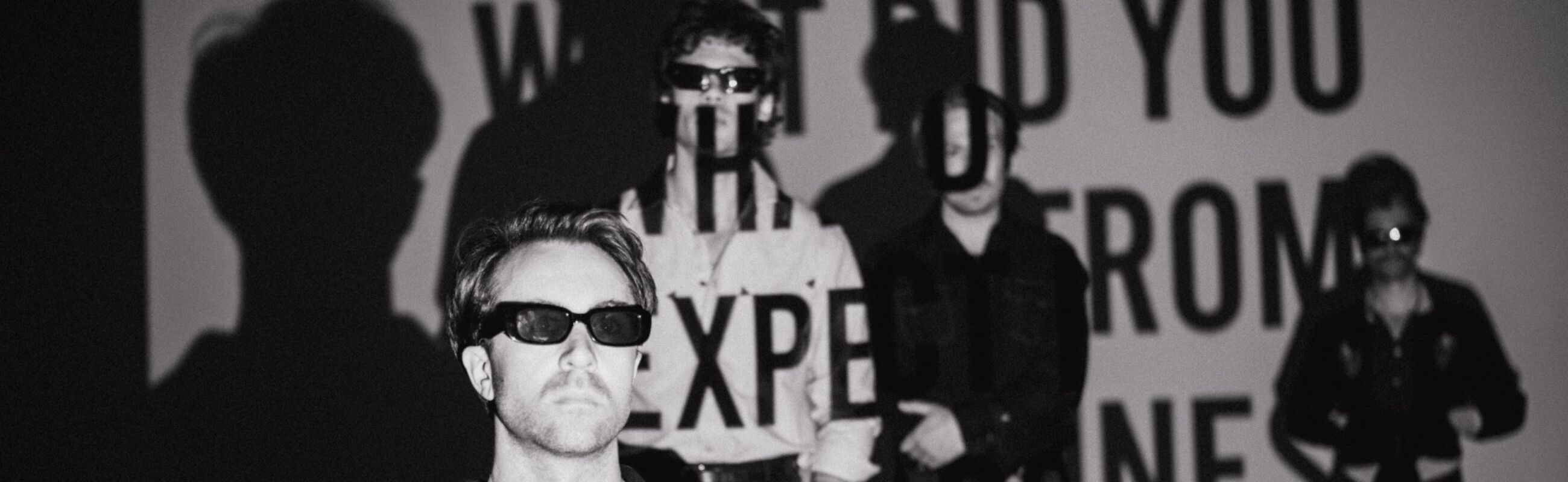 THE VACCINES PHOTO